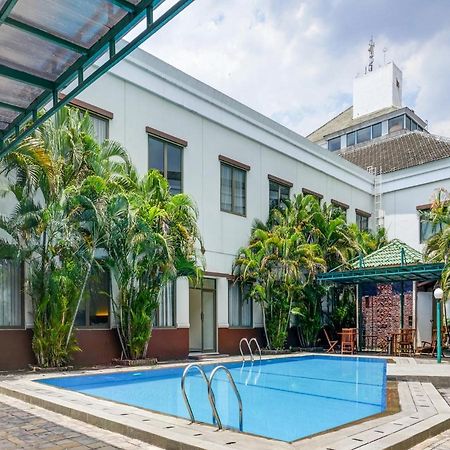 Townhouse Oak Hotel Grand Cikarang Εξωτερικό φωτογραφία