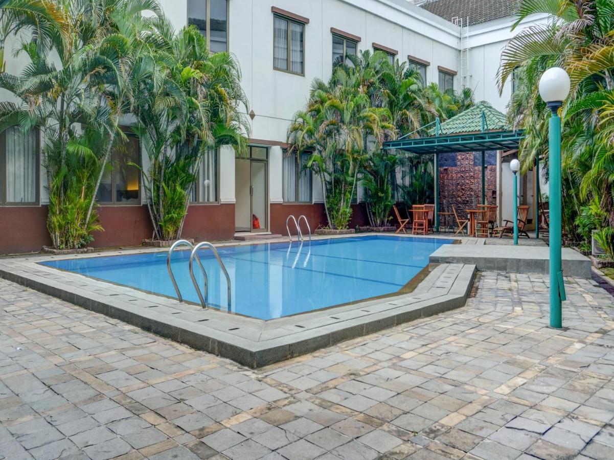 Townhouse Oak Hotel Grand Cikarang Εξωτερικό φωτογραφία