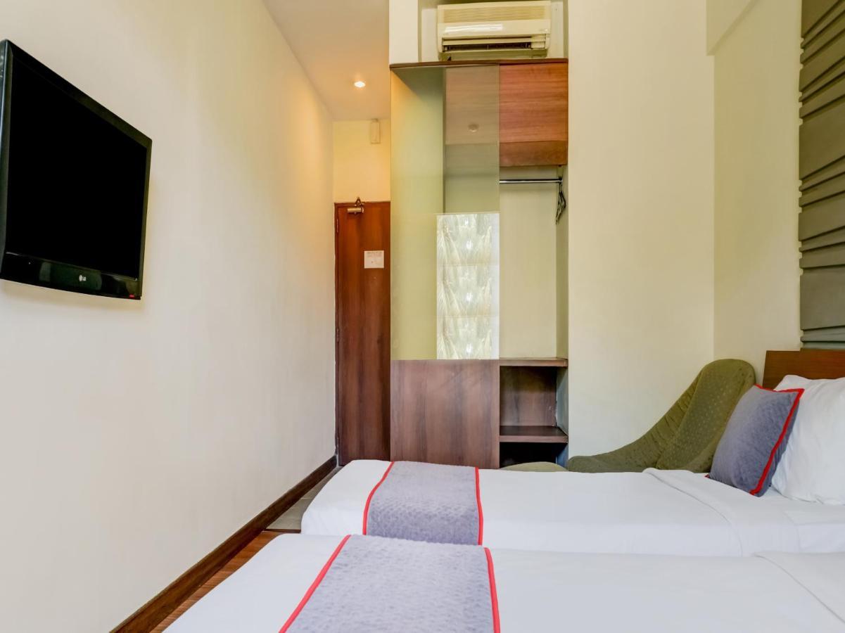 Townhouse Oak Hotel Grand Cikarang Εξωτερικό φωτογραφία