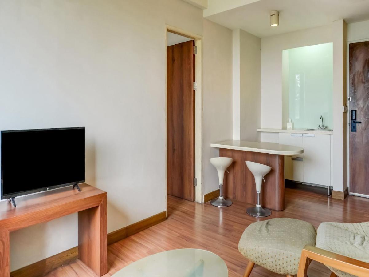 Townhouse Oak Hotel Grand Cikarang Εξωτερικό φωτογραφία