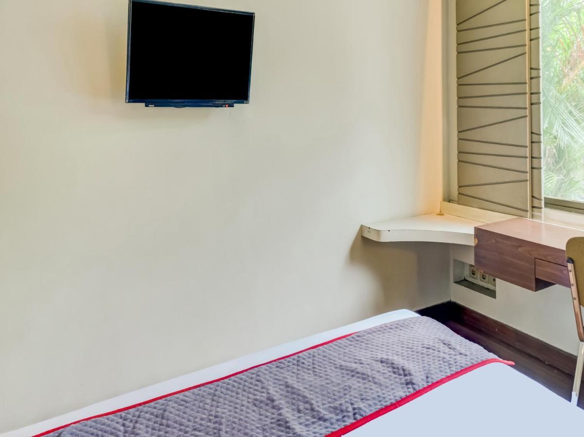 Townhouse Oak Hotel Grand Cikarang Εξωτερικό φωτογραφία
