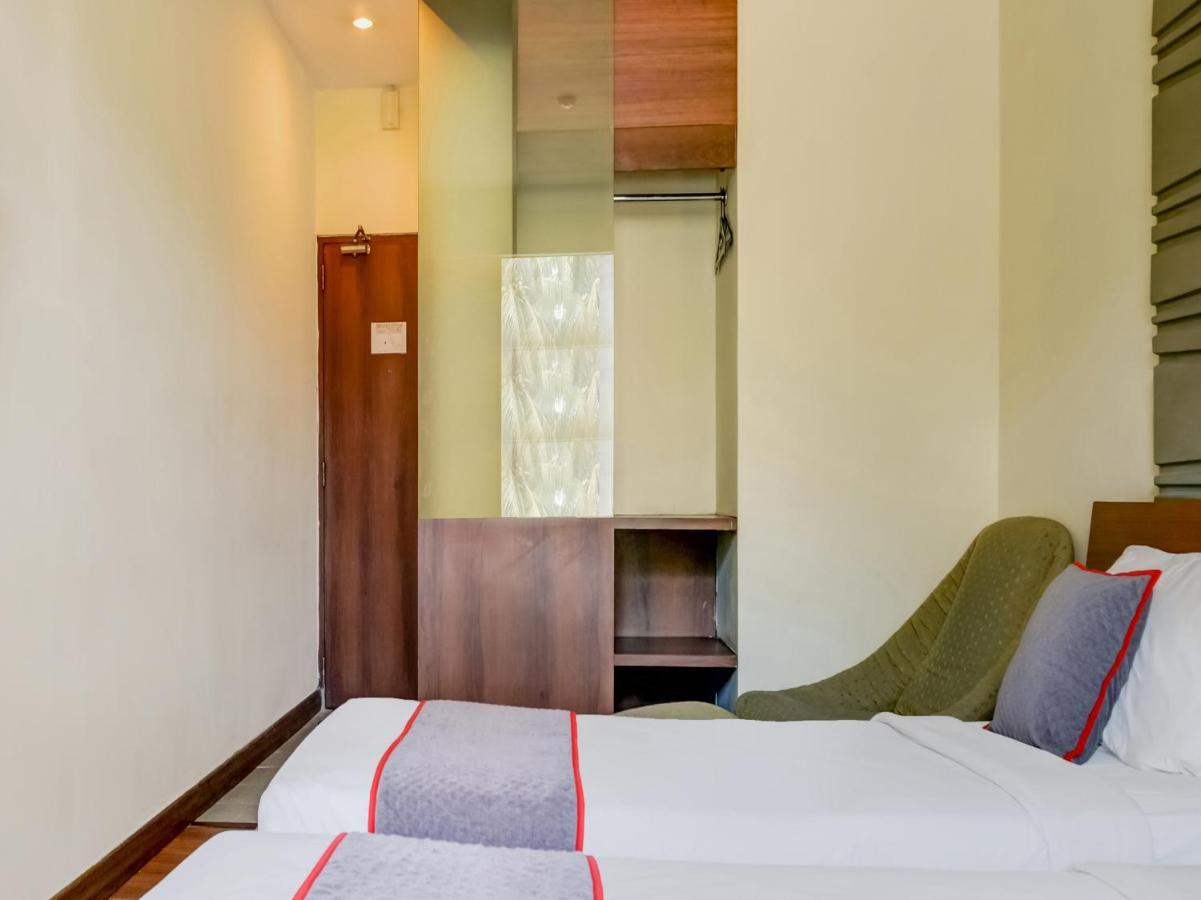 Townhouse Oak Hotel Grand Cikarang Εξωτερικό φωτογραφία