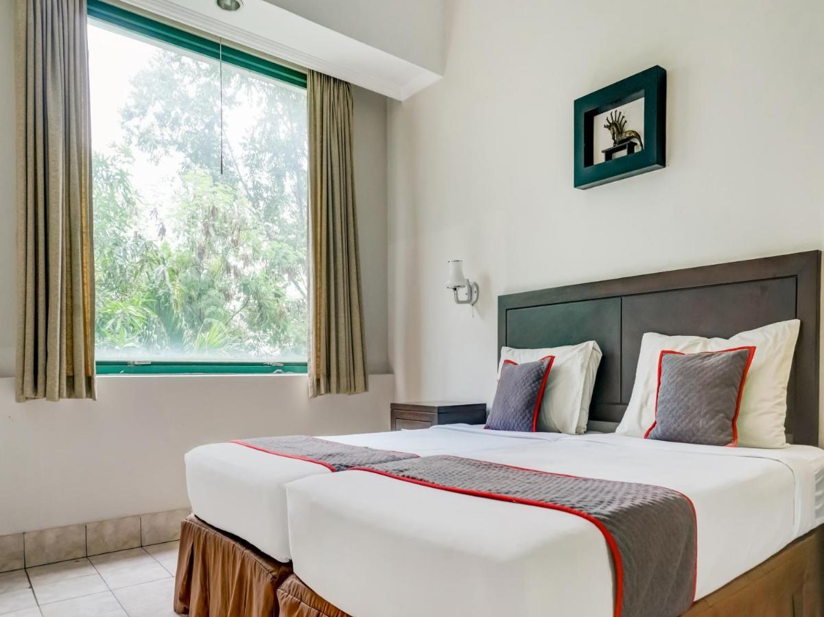Townhouse Oak Hotel Grand Cikarang Εξωτερικό φωτογραφία