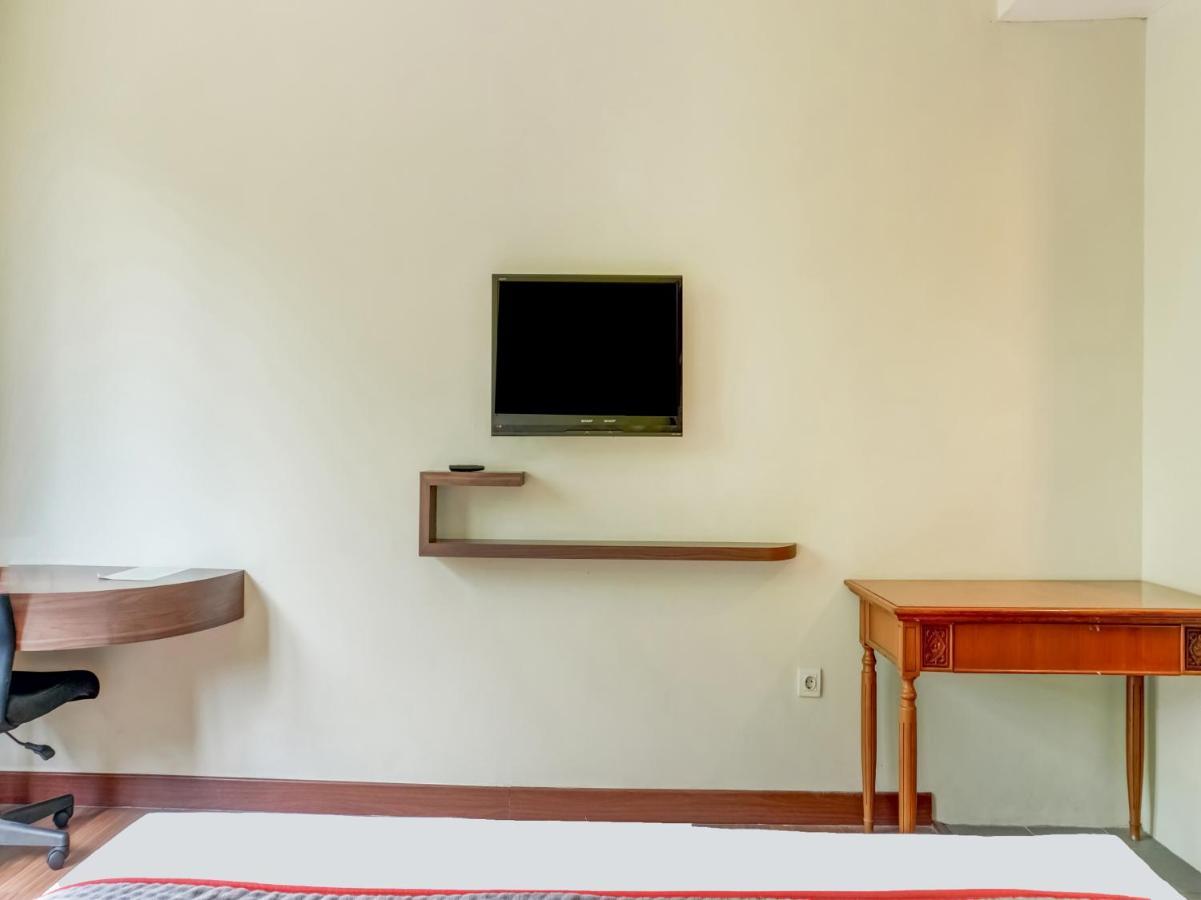 Townhouse Oak Hotel Grand Cikarang Εξωτερικό φωτογραφία