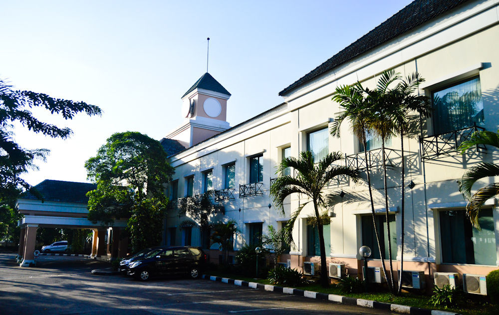 Townhouse Oak Hotel Grand Cikarang Εξωτερικό φωτογραφία