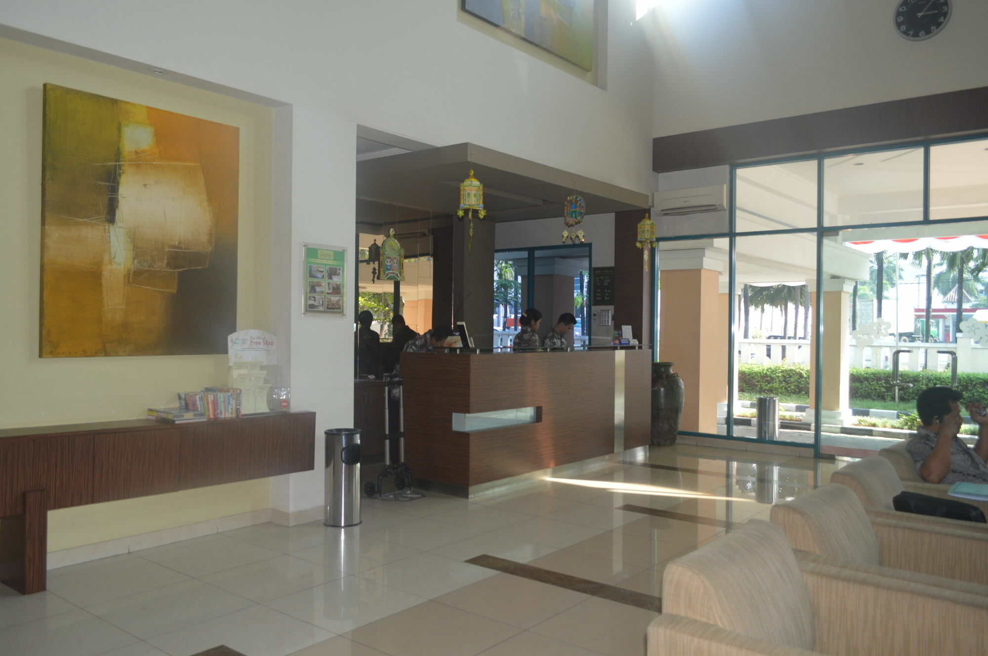 Townhouse Oak Hotel Grand Cikarang Εξωτερικό φωτογραφία
