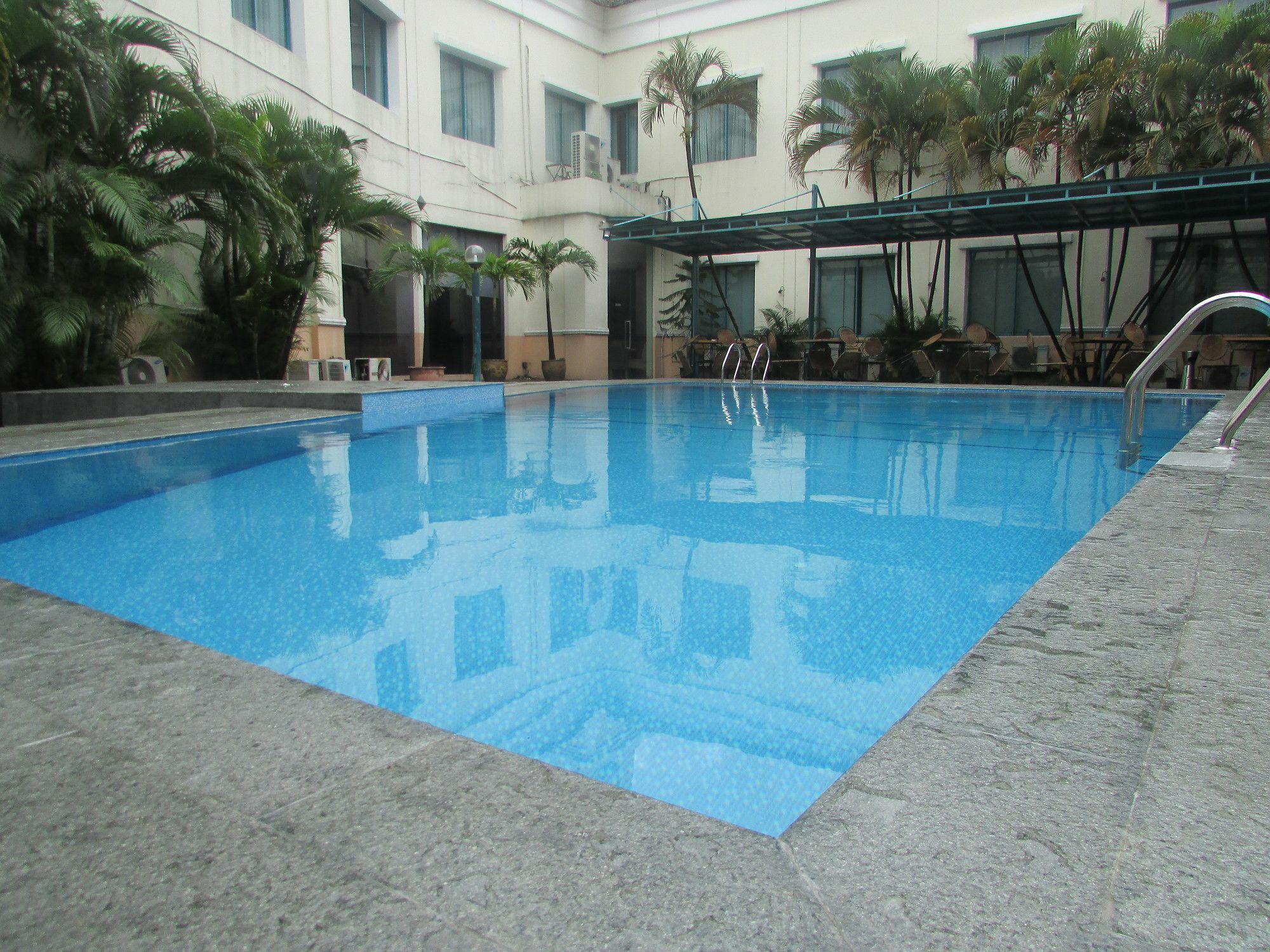 Townhouse Oak Hotel Grand Cikarang Εξωτερικό φωτογραφία