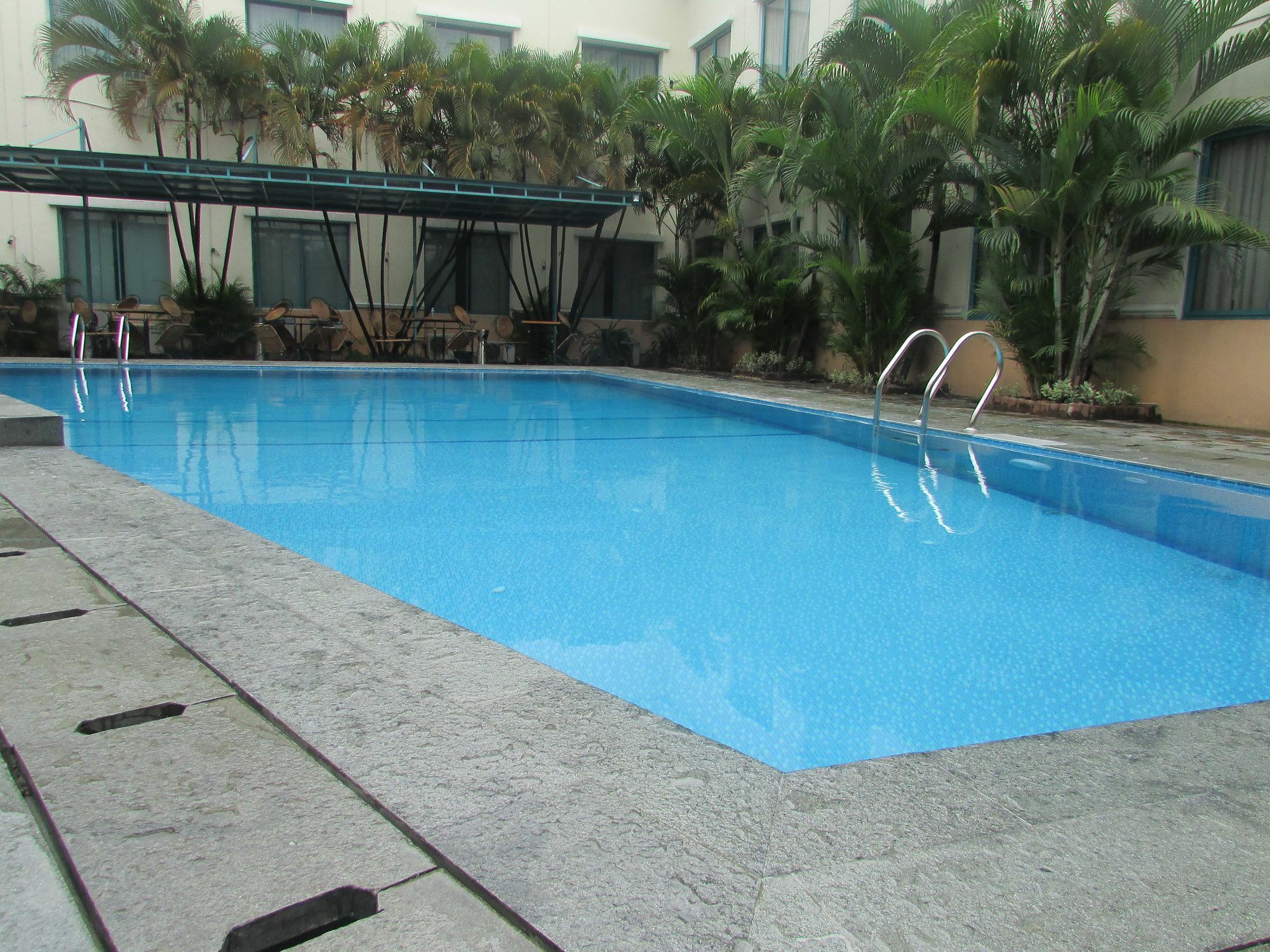 Townhouse Oak Hotel Grand Cikarang Εξωτερικό φωτογραφία