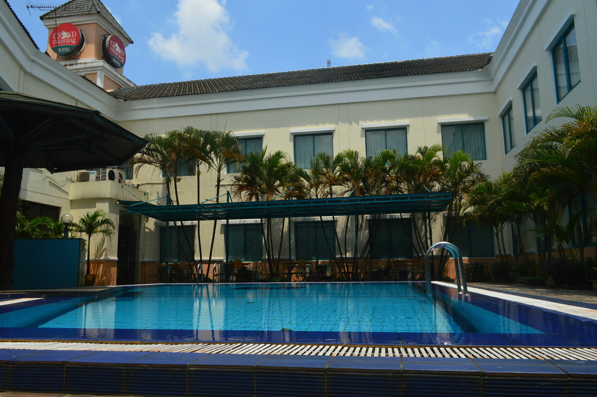 Townhouse Oak Hotel Grand Cikarang Εξωτερικό φωτογραφία